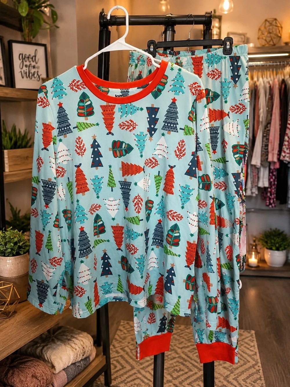 Women's Christmas Pajama Set | 2-Piece | Size Medium | Holiday Tree